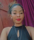 Dating Woman Madagascar to Ambanja : Fazi, 25 years